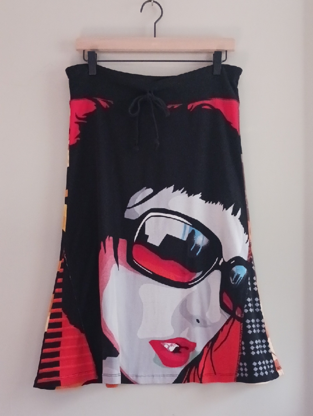 Animated Closet NYC Vibrant Cotton Graphics Design Skirt Size M - Picture 16 of 16